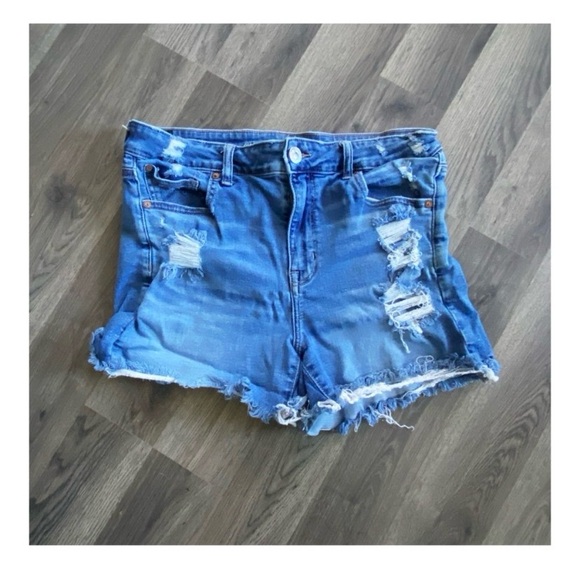 AMERICAN EAGLE Hi Rise Ripped Jean Shorts - Picture 4 of 8